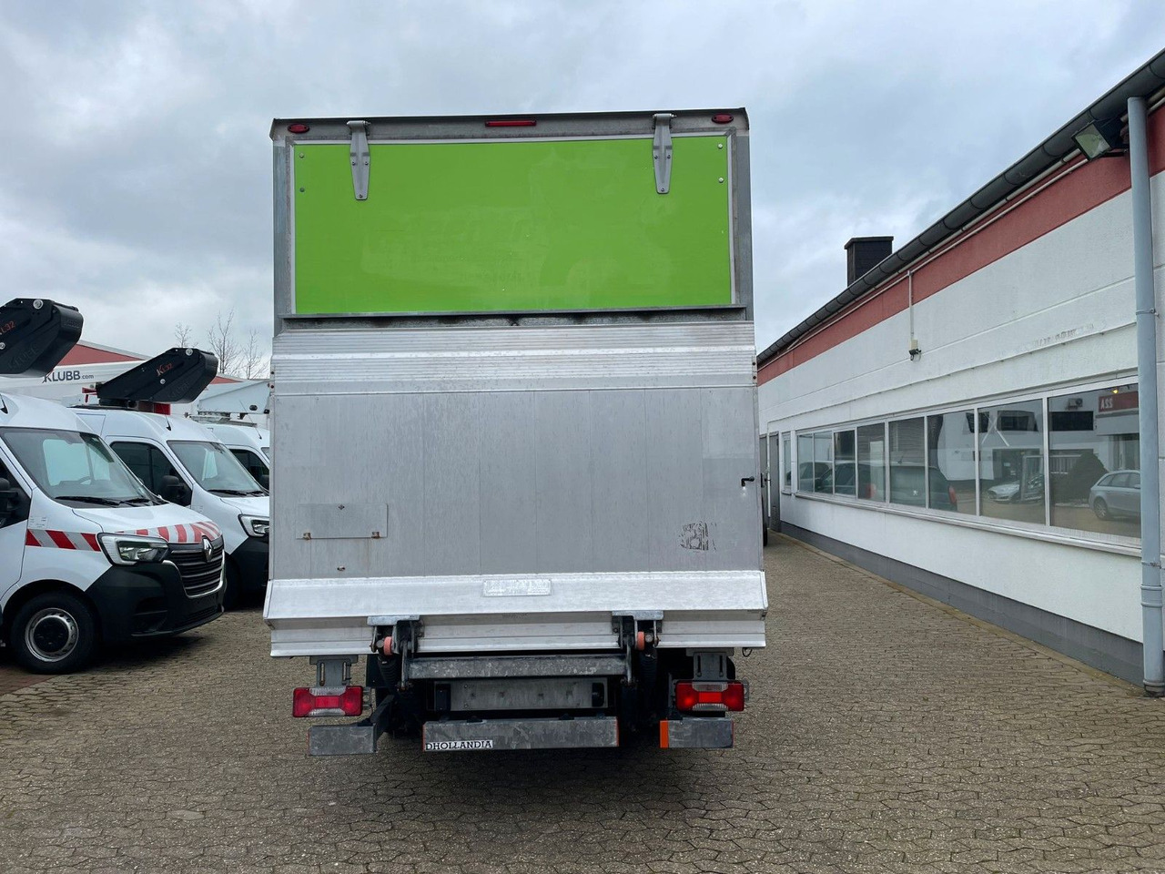 Iveco Daily 35C15 Koffer 4.2m Ladebordwand - Dodávka skřín: obrázek 5 Iveco Daily 35C15 Koffer 4.2m Ladebordwand - Dodávka skřín: obrázek 5