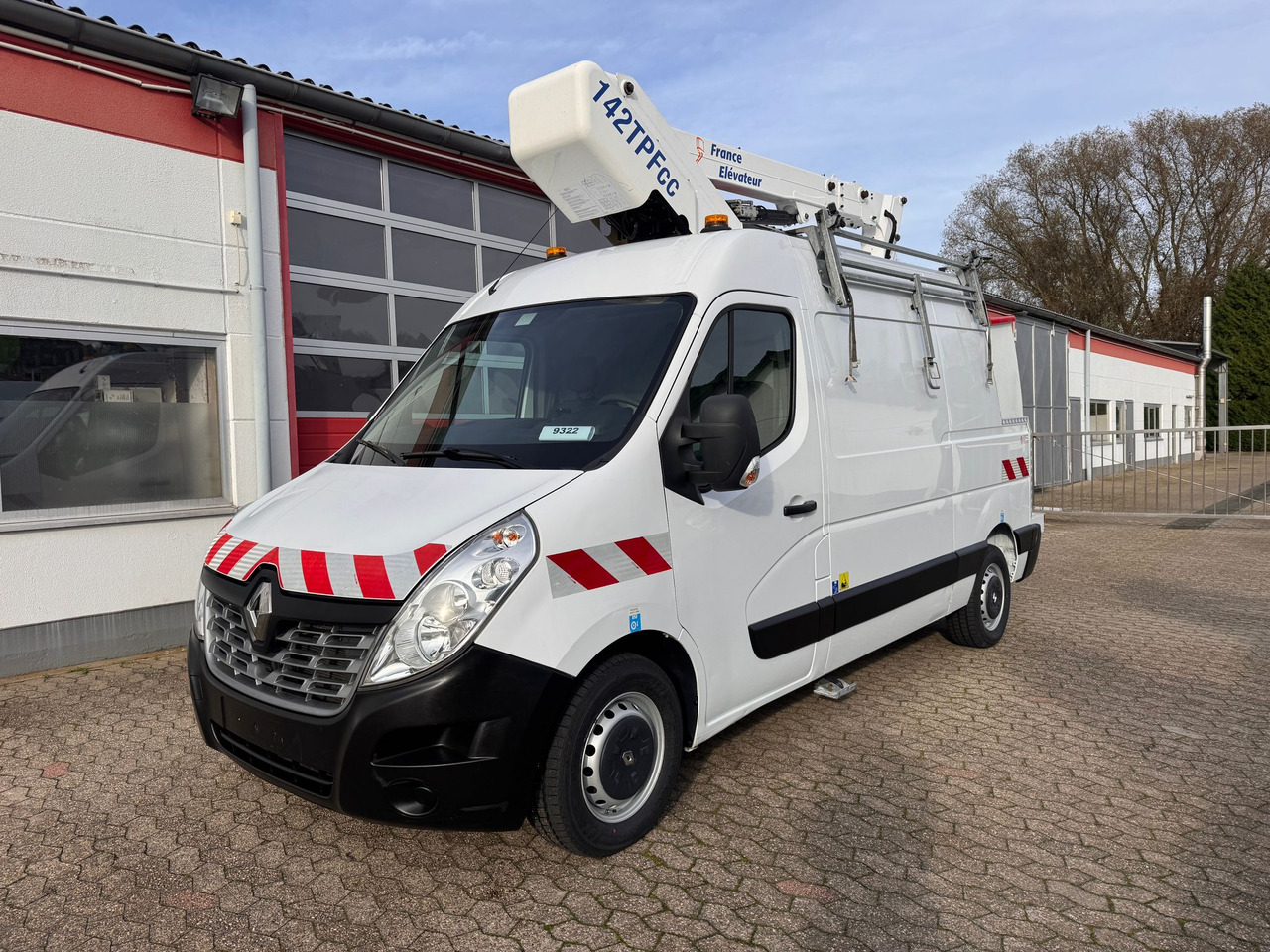 RENAULT Master Hubarbeitsbühne Steiger France Elevateur 142 TPFcc EURO 6Y - Autoplošina: obrázek 1 RENAULT Master Hubarbeitsbühne Steiger France Elevateur 142 TPFcc EURO 6Y - Autoplošina: obrázek 1