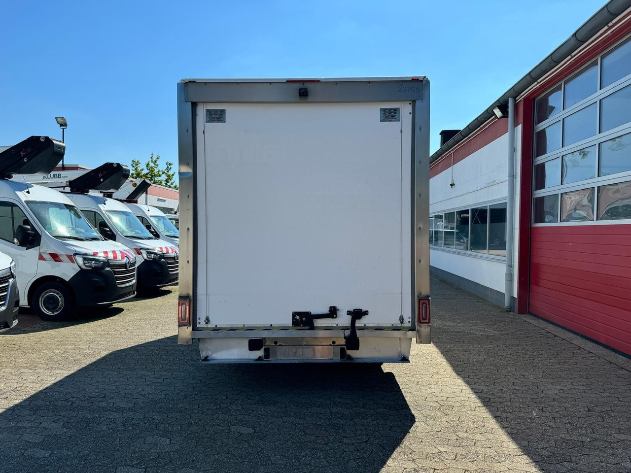 Renault Master Koffer mit Auffahrrampe 1200kg Nutzlast - Dodávka skřín: obrázek 5 Renault Master Koffer mit Auffahrrampe 1200kg Nutzlast - Dodávka skřín: obrázek 5