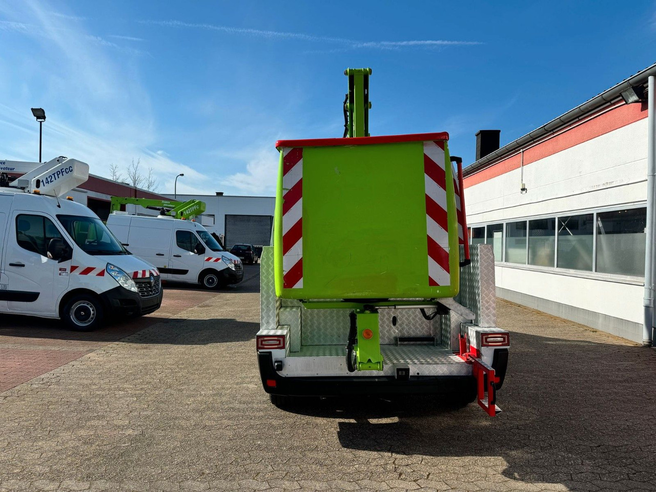 Renault Master Steiger France Elévateur 142 TPFc - Autoplošina: obrázek 5 Renault Master Steiger France Elévateur 142 TPFc - Autoplošina: obrázek 5