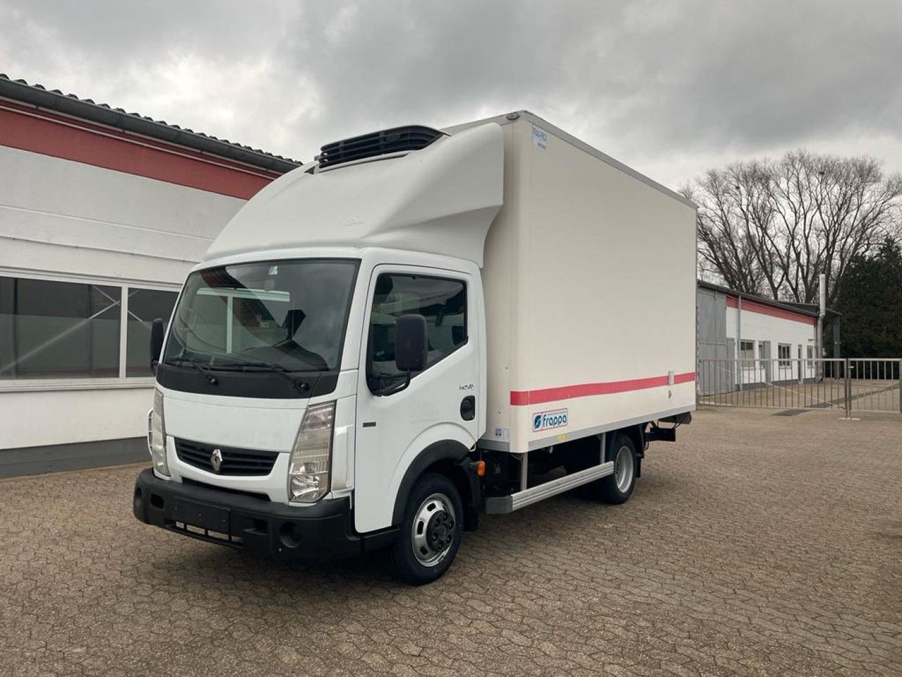 Renault Maxity Tiefkühlkoffer Multi-Temp Ladebordwand - Chladící dodávka: obrázek 1 Renault Maxity Tiefkühlkoffer Multi-Temp Ladebordwand - Chladící dodávka: obrázek 1