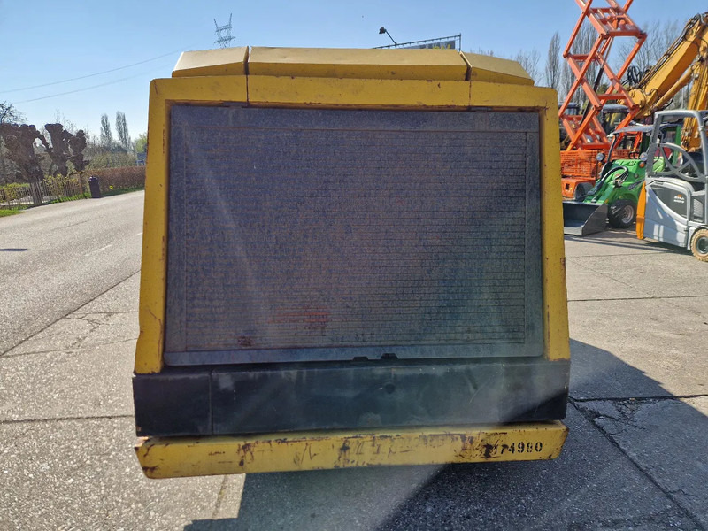 Atlas-Copco XAS350DD - Mobilní kompresor: obrázek 4 Atlas-Copco XAS350DD - Mobilní kompresor: obrázek 4
