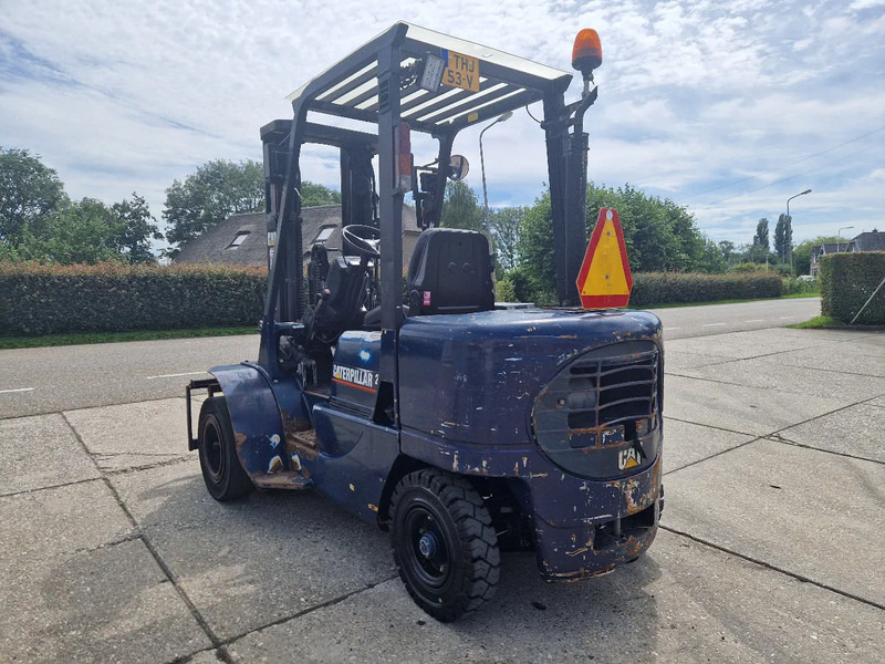 Caterpillar DP25K met breed vorkenbord - Dieselový vysokozdvižný vozík: obrázek 3 Caterpillar DP25K met breed vorkenbord - Dieselový vysokozdvižný vozík: obrázek 3