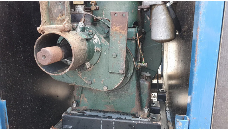 Diversen vuilwaterpomp met Petter motor - Čerpadlo na vodu: obrázek 5 Diversen vuilwaterpomp met Petter motor - Čerpadlo na vodu: obrázek 5