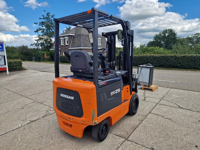 Doosan BC25-S-5 2500kg elektrisch ALS NIEUW! - Elektrický vysokozdvižný vozík: obrázek 4 Doosan BC25-S-5 2500kg elektrisch ALS NIEUW! - Elektrický vysokozdvižný vozík: obrázek 4