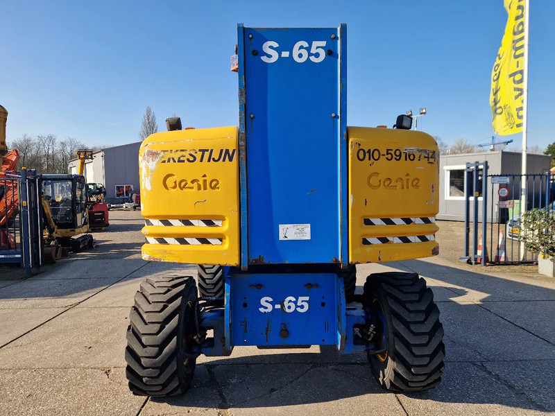 Genie S65 4X4 - Teleskopická plošina: obrázek 5 Genie S65 4X4 - Teleskopická plošina: obrázek 5
