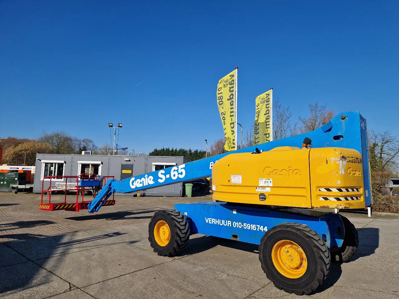 Genie S65 4X4 - Teleskopická plošina: obrázek 3 Genie S65 4X4 - Teleskopická plošina: obrázek 3