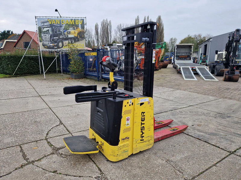 Hyster S1.5S elektrische stapelaar - Stohovací vozík: obrázek 4 Hyster S1.5S elektrische stapelaar - Stohovací vozík: obrázek 4