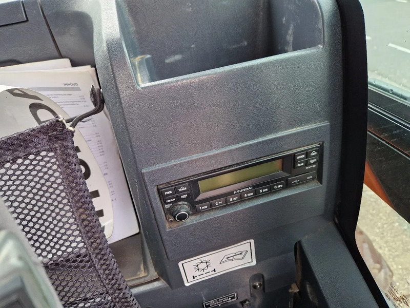 Kolesové rýpadlo Hyundai Robex 160W-9A met 6-cilinder Cummins motor: obrázek 13 Kolesové rýpadlo Hyundai Robex 160W-9A met 6-cilinder Cummins motor: obrázek 13