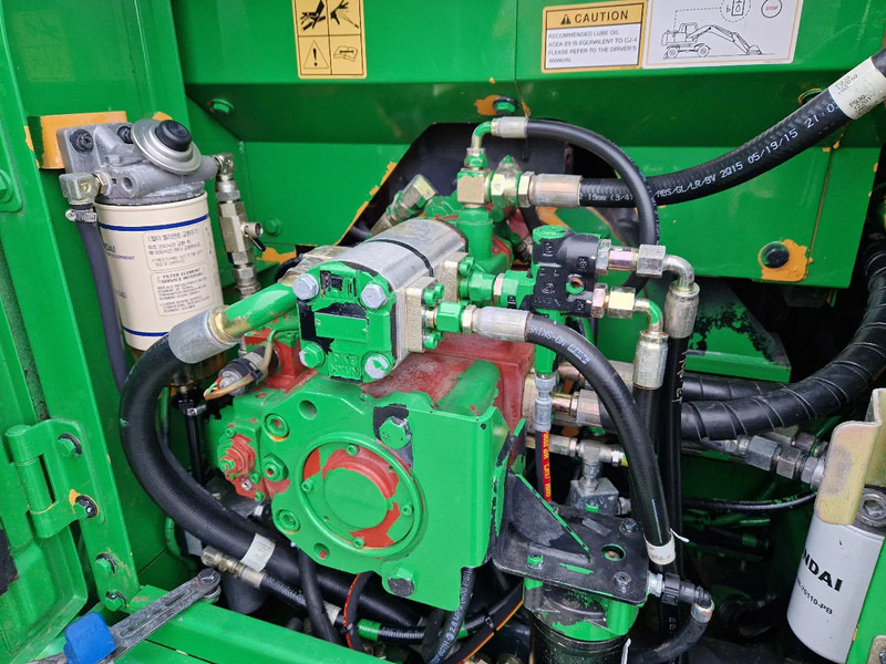 Hyundai Robex 160W-9A met 6-cilinder Cummins motor - Kolesové rýpadlo: obrázek 4 Hyundai Robex 160W-9A met 6-cilinder Cummins motor - Kolesové rýpadlo: obrázek 4