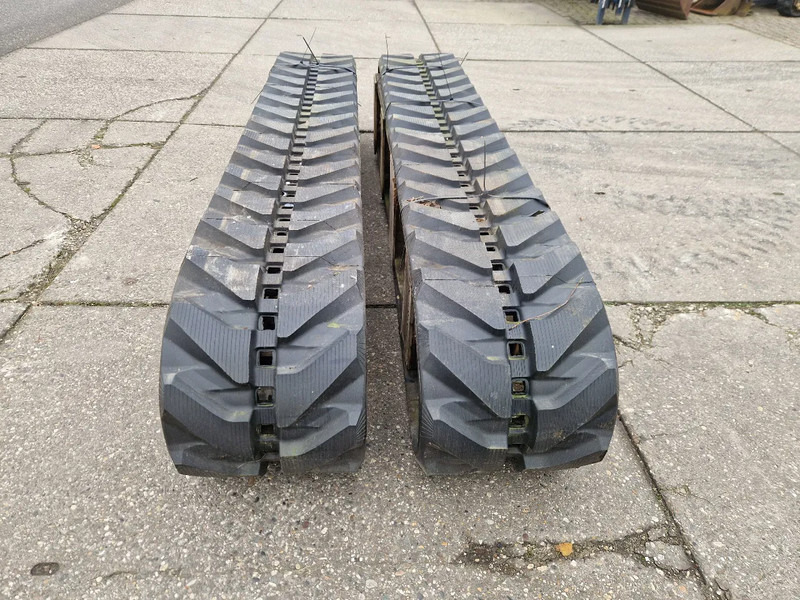 Komatsu nieuwe tracks t.b.v. PC75 tot PC88 - Pásy pro Nákladní auto: obrázek 3 Komatsu nieuwe tracks t.b.v. PC75 tot PC88 - Pásy pro Nákladní auto: obrázek 3