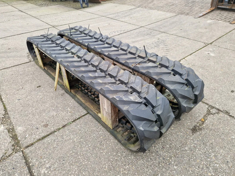 Komatsu nieuwe tracks t.b.v. PC75 tot PC88 - Pásy pro Nákladní auto: obrázek 2 Komatsu nieuwe tracks t.b.v. PC75 tot PC88 - Pásy pro Nákladní auto: obrázek 2