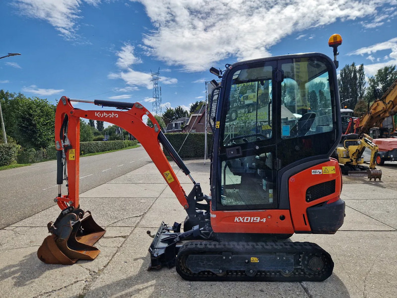 Kubota KX019-4 met 1990 uur - Mini rýpadlo: obrázek 1 Kubota KX019-4 met 1990 uur - Mini rýpadlo: obrázek 1