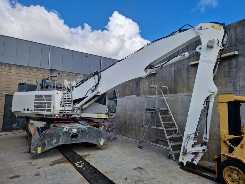 Sennebogen 821 overslagkraan - Překládkové rypadlo: obrázek 4 Sennebogen 821 overslagkraan - Překládkové rypadlo: obrázek 4