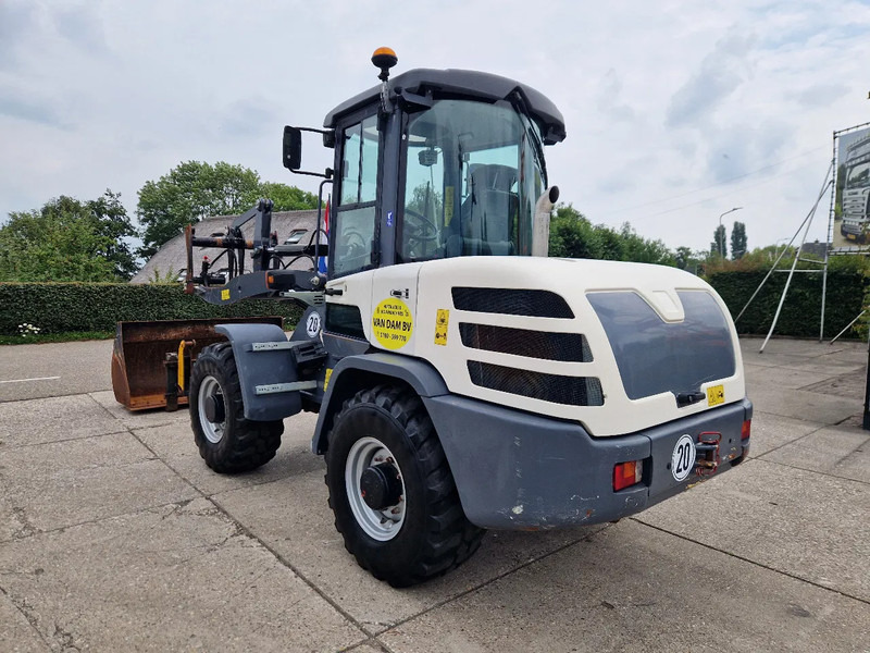 Yanmar TL80 / Terex TL80 / Schaeff TL80 very low hours! - Kolový nakladač: obrázek 4 Yanmar TL80 / Terex TL80 / Schaeff TL80 very low hours! - Kolový nakladač: obrázek 4