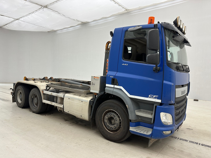 DAF CF 440 - 6x4 - Hákový nosič kontejnerů: obrázek 3 DAF CF 440 - 6x4 - Hákový nosič kontejnerů: obrázek 3