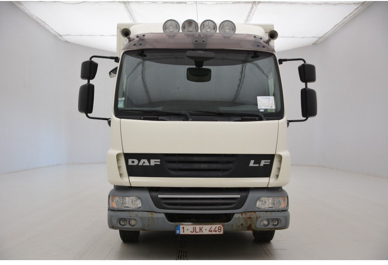 DAF LF45.180 - Skříňový nákladní auto: obrázek 2 DAF LF45.180 - Skříňový nákladní auto: obrázek 2