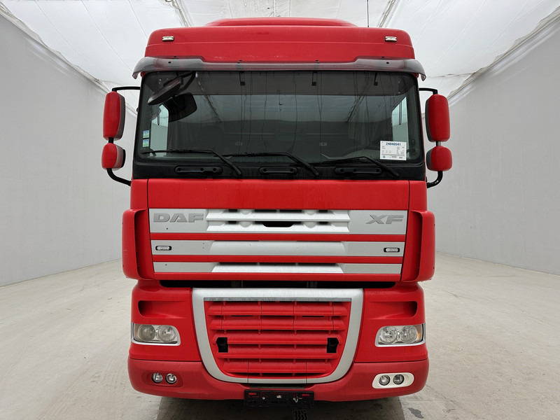 DAF XF105.410 Space Cab - Hákový nosič kontejnerů: obrázek 2 DAF XF105.410 Space Cab - Hákový nosič kontejnerů: obrázek 2