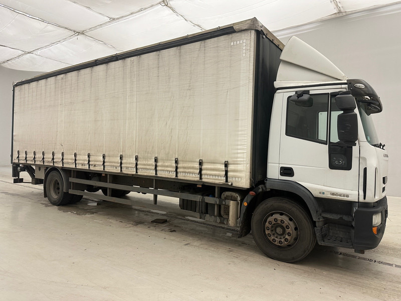 Iveco Eurocargo 180E28 - Plachtový nákladní auto: obrázek 3 Iveco Eurocargo 180E28 - Plachtový nákladní auto: obrázek 3