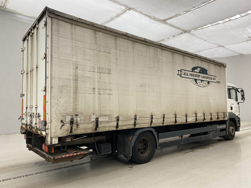 MAN TGA 18.320 - Plachtový nákladní auto: obrázek 4 MAN TGA 18.320 - Plachtový nákladní auto: obrázek 4
