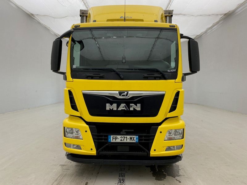 MAN TGS 18.320 - Plachtový nákladní auto: obrázek 2 MAN TGS 18.320 - Plachtový nákladní auto: obrázek 2