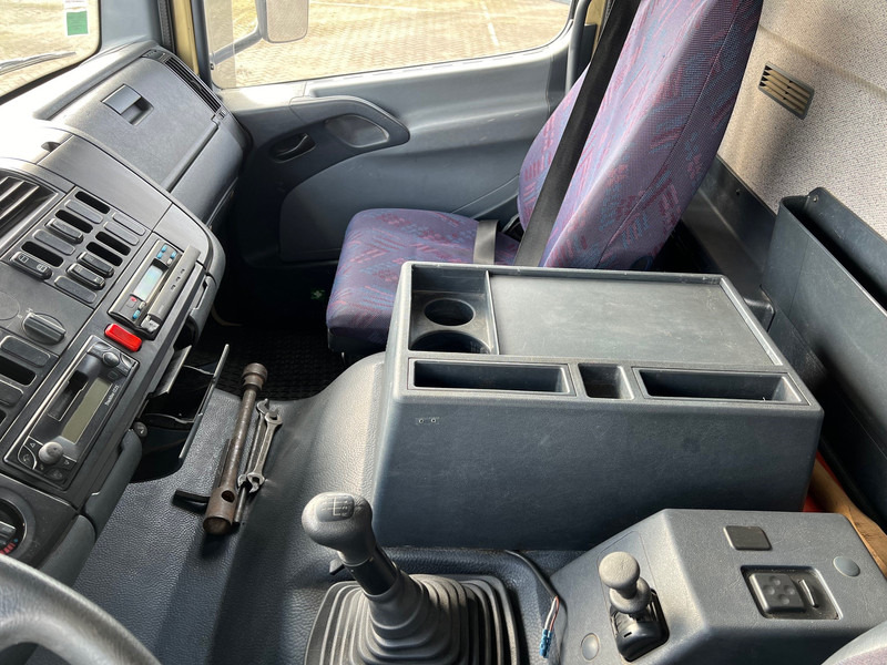 Plachtový nákladní auto Mercedes-Benz Atego 1828*: obrázek 8
