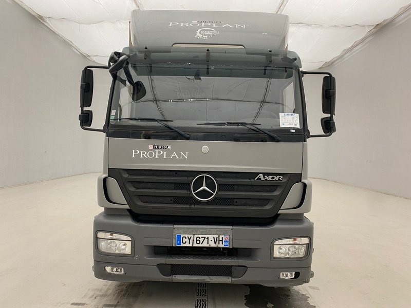 Mercedes-Benz Axor 1833 - Skříňový nákladní auto: obrázek 2 Mercedes-Benz Axor 1833 - Skříňový nákladní auto: obrázek 2