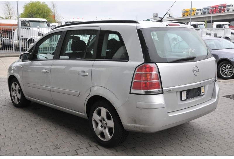 Opel Zafira - Osobní auto: obrázek 4 Opel Zafira - Osobní auto: obrázek 4