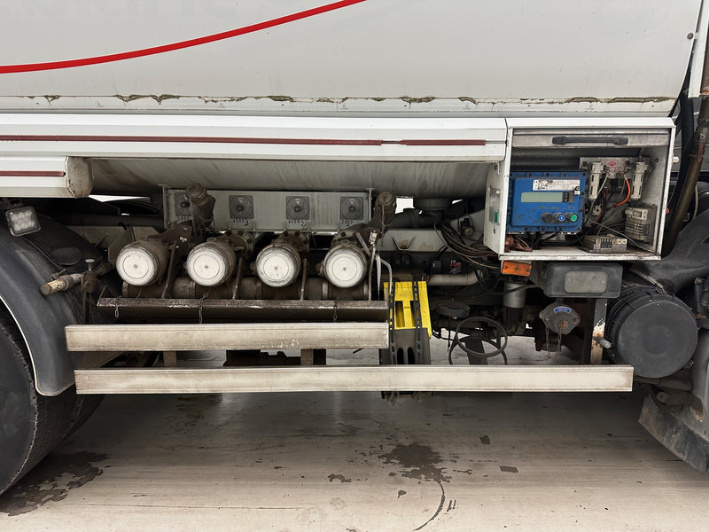 Cisternové vozidlo Renault Premium 320: obrázek 8 Cisternové vozidlo Renault Premium 320: obrázek 8