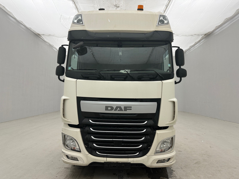DAF XF 460 Super Space Cab* - Tahač: obrázek 2 DAF XF 460 Super Space Cab* - Tahač: obrázek 2