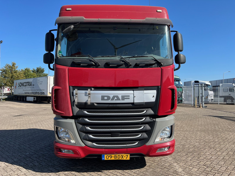 DAF XF106.440 Space Cab - Tahač: obrázek 2 DAF XF106.440 Space Cab - Tahač: obrázek 2