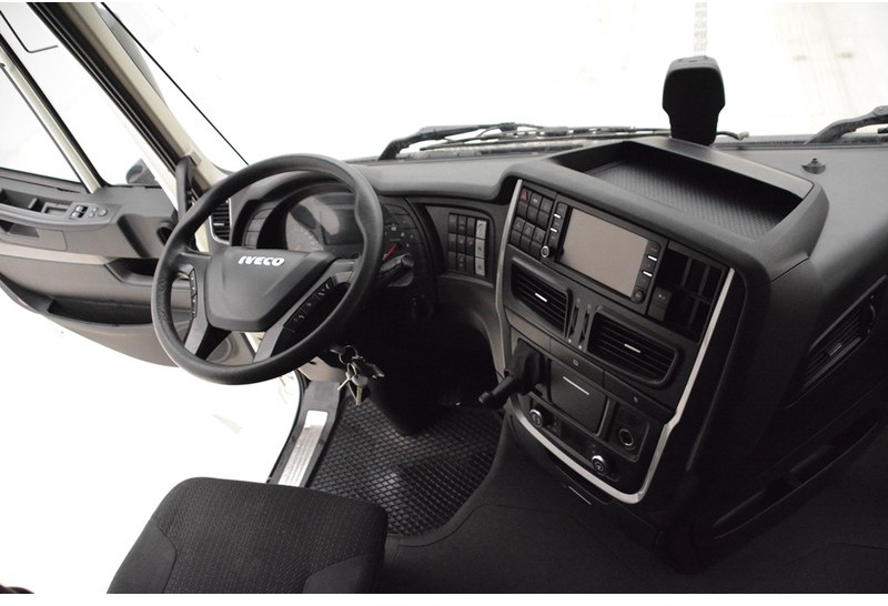 Tahač Iveco Stralis AS440S40 LNG Natural Power: obrázek 12