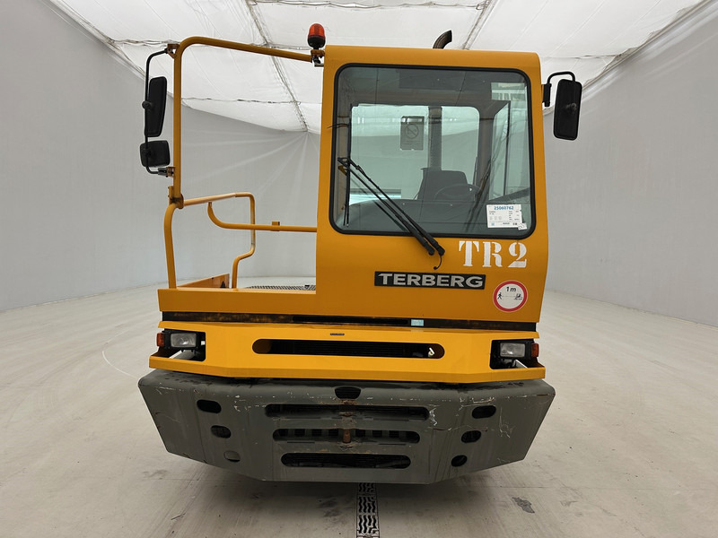 Terberg Terminal tractor* - Tahač: obrázek 2 Terberg Terminal tractor* - Tahač: obrázek 2