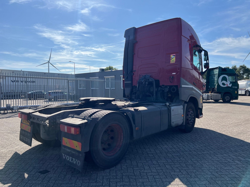 Volvo FH13.420 Globetrotter - ADR - Tahač: obrázek 4 Volvo FH13.420 Globetrotter - ADR - Tahač: obrázek 4