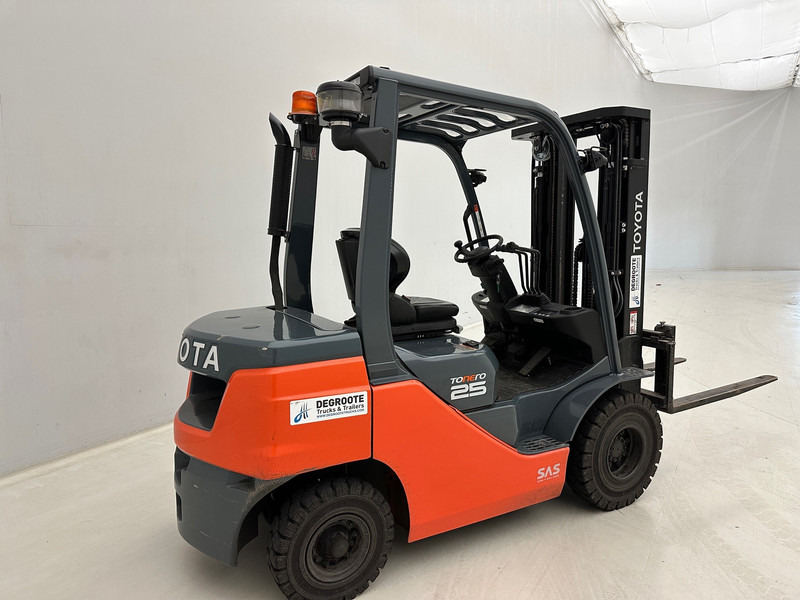 Toyota* 2022 Tonero 25 - Dieselový vysokozdvižný vozík: obrázek 2 Toyota* 2022 Tonero 25 - Dieselový vysokozdvižný vozík: obrázek 2