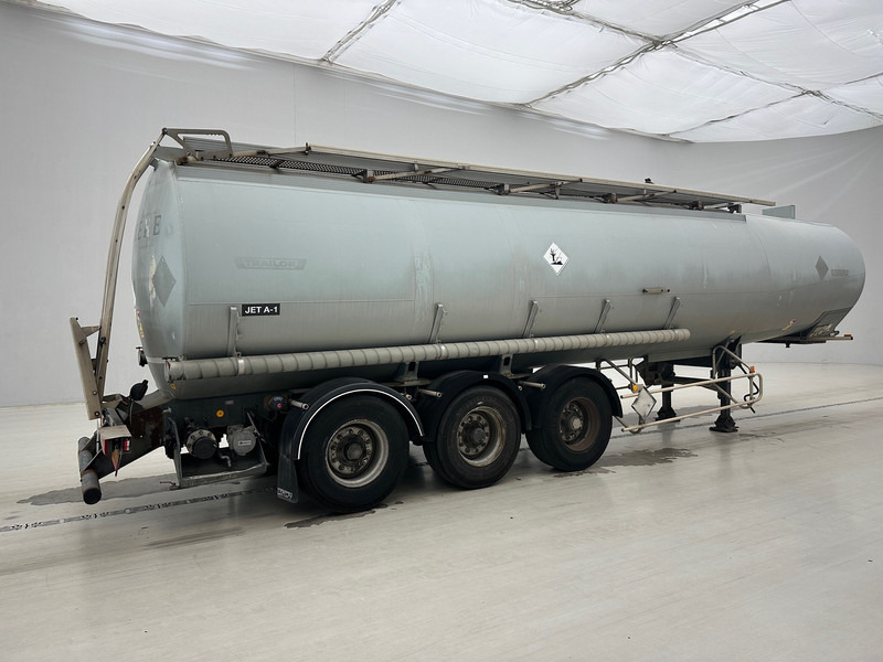 Trailer Tank 39000 L - Cisternový návěs: obrázek 4 Trailer Tank 39000 L - Cisternový návěs: obrázek 4