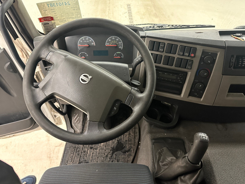 Plachtový nákladní auto Volvo FE 300 - 6x2: obrázek 8