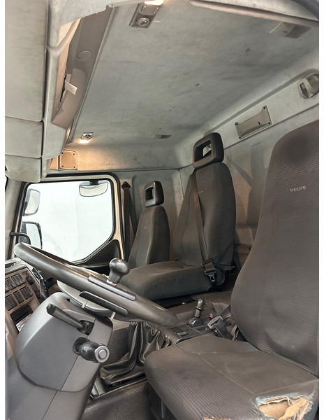 Plachtový nákladní auto Volvo FE 340: obrázek 16
