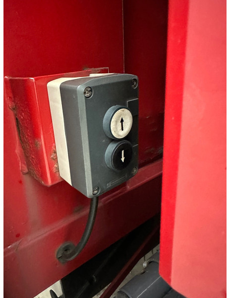 Volvo FL 220 - Plachtový nákladní auto: obrázek 5 Volvo FL 220 - Plachtový nákladní auto: obrázek 5