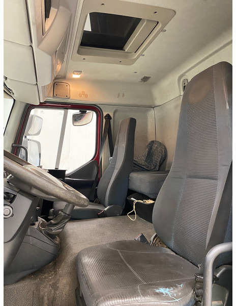 Skříňový nákladní auto Volvo FL 240: obrázek 8
