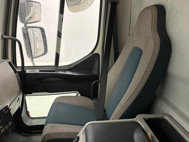 Chladírenský nákladní automobil Volvo FL 250: obrázek 15 Chladírenský nákladní automobil Volvo FL 250: obrázek 15
