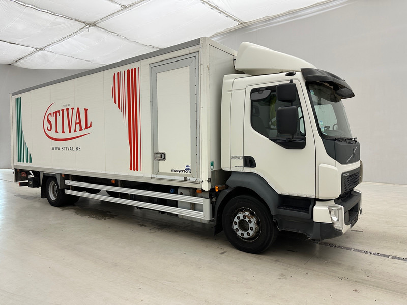 Volvo FL 250 - Chladírenský nákladní automobil: obrázek 3 Volvo FL 250 - Chladírenský nákladní automobil: obrázek 3