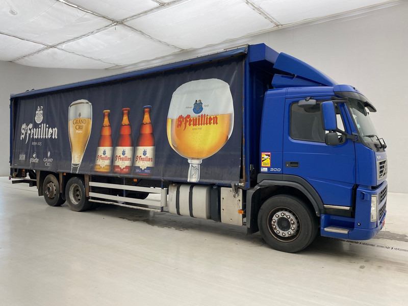 Volvo FM 300 - 6x2 - Plachtový nákladní auto: obrázek 3 Volvo FM 300 - 6x2 - Plachtový nákladní auto: obrázek 3