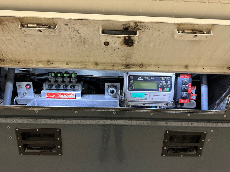 Volvo FM 360 - 6x2 - Cisternové vozidlo: obrázek 4 Volvo FM 360 - 6x2 - Cisternové vozidlo: obrázek 4