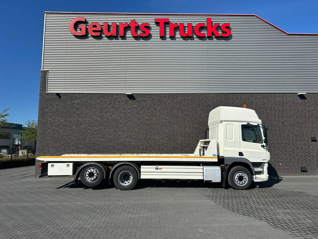 DAF CF 410 6X2 M4SN3 OPRIJWAGEN / MACHINE TRANSPORTE - Přepravník automobilů: obrázek 4 DAF CF 410 6X2 M4SN3 OPRIJWAGEN / MACHINE TRANSPORTE - Přepravník automobilů: obrázek 4