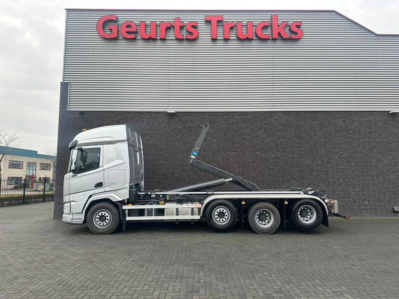 DAF XF 530 8X2 TRIPLE VDL S-30-6700 HAAKARMSYSTEEM/ABROLLKIPPER/HOOKLIFT/NIEUW/NEW - Hákový nosič kontejnerů: obrázek 1 DAF XF 530 8X2 TRIPLE VDL S-30-6700 HAAKARMSYSTEEM/ABROLLKIPPER/HOOKLIFT/NIEUW/NEW - Hákový nosič kontejnerů: obrázek 1