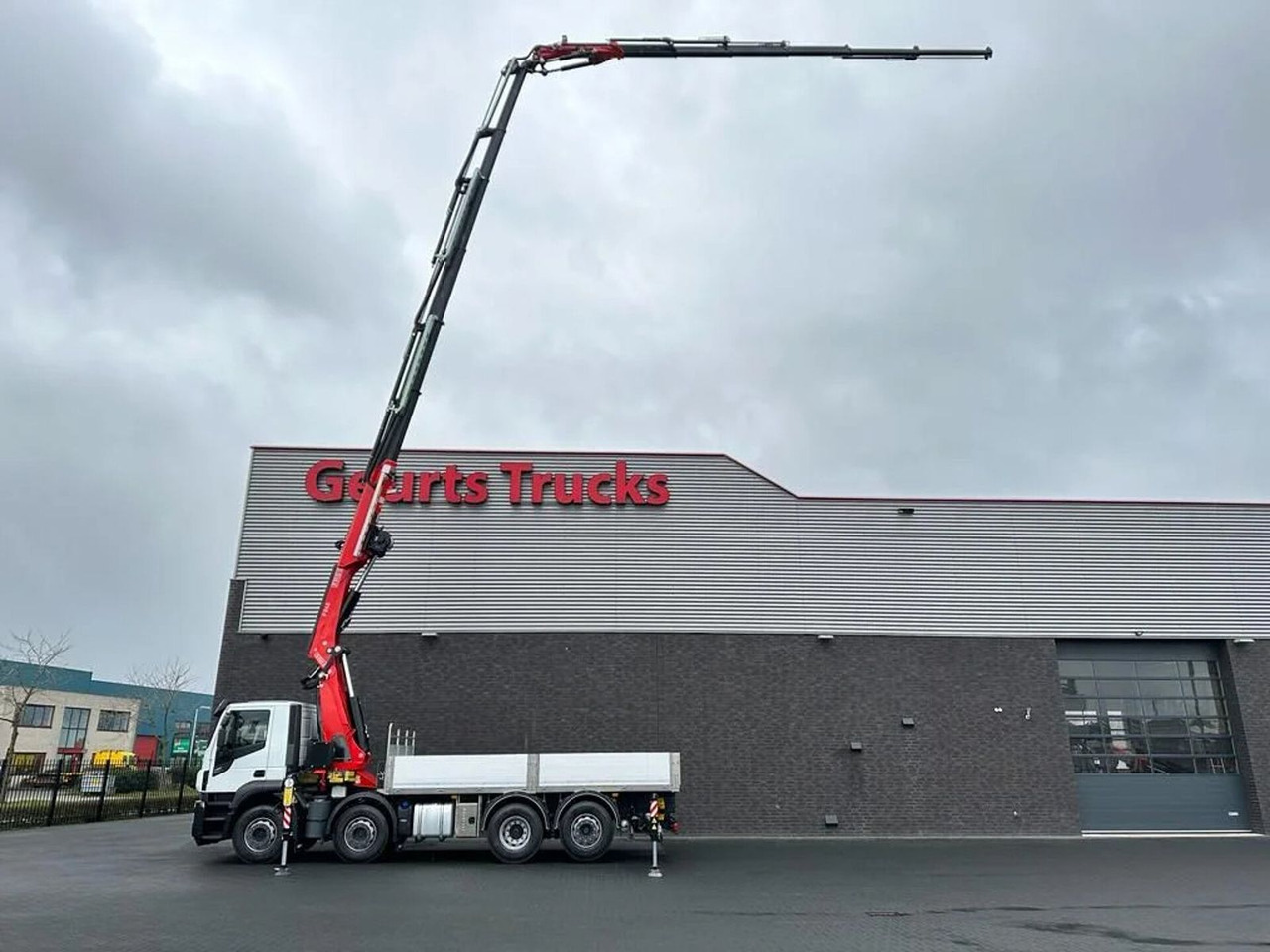 Iveco Stralis 480 X-WAY 8X2 + FASSI 545RA.2.26 + JIB L - Auto s hydraulickou rukou: obrázek 4 Iveco Stralis 480 X-WAY 8X2 + FASSI 545RA.2.26 + JIB L - Auto s hydraulickou rukou: obrázek 4