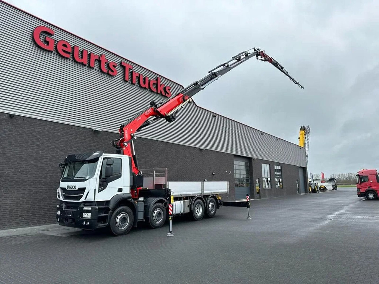 Iveco Stralis 480 X-WAY 8X2 + FASSI 545RA.2.26 + JIB L - Auto s hydraulickou rukou: obrázek 2 Iveco Stralis 480 X-WAY 8X2 + FASSI 545RA.2.26 + JIB L - Auto s hydraulickou rukou: obrázek 2