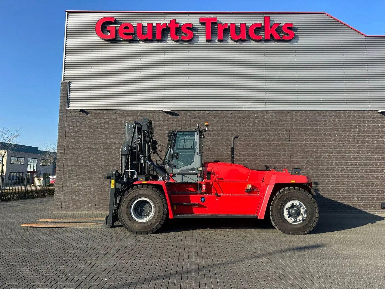 Kalmar DCG 330-12 VORKHEFTRUCK/ GABELSTAPLER/ FORKLIFT - Dieselový vysokozdvižný vozík: obrázek 1 Kalmar DCG 330-12 VORKHEFTRUCK/ GABELSTAPLER/ FORKLIFT - Dieselový vysokozdvižný vozík: obrázek 1