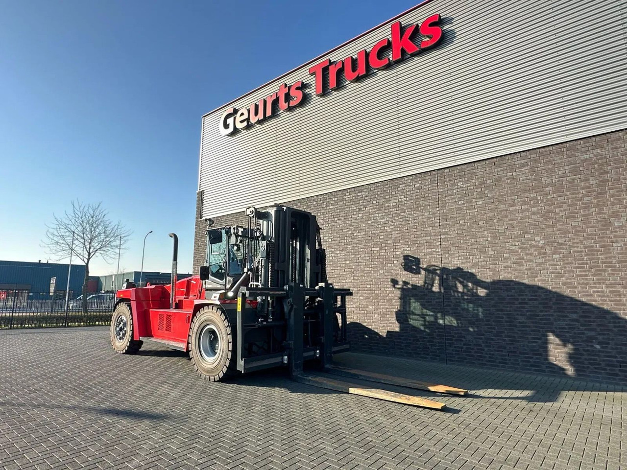 Kalmar DCG 330-12 VORKHEFTRUCK/ GABELSTAPLER/ FORKLIFT - Dieselový vysokozdvižný vozík: obrázek 5 Kalmar DCG 330-12 VORKHEFTRUCK/ GABELSTAPLER/ FORKLIFT - Dieselový vysokozdvižný vozík: obrázek 5
